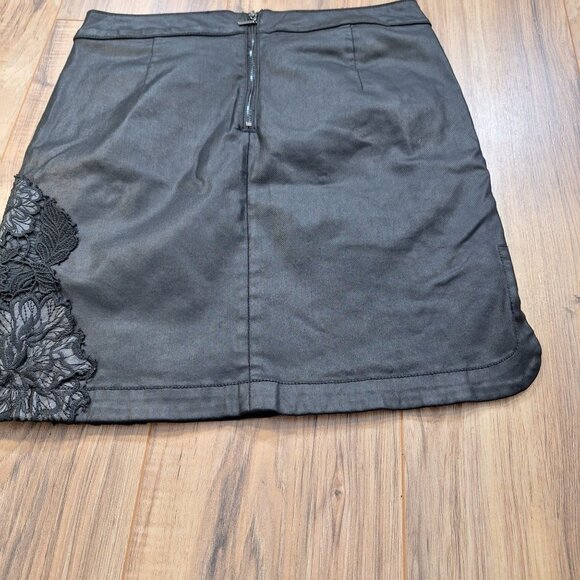 Faux leather black lace mini skirt size 4 goth - Picture 4 of 5